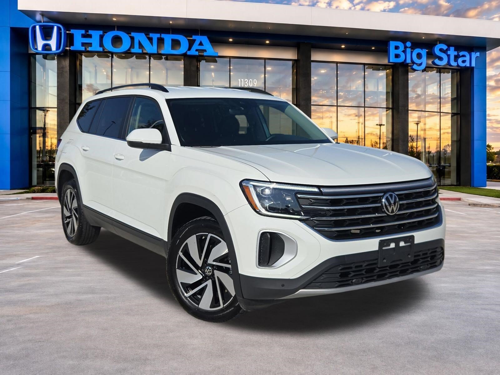 Certified 2025 Volkswagen Atlas 2.0T SE w/Technology 2.0T SE w/Technology FWD
