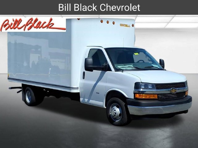 2026 Chevrolet Express Cutaway Base