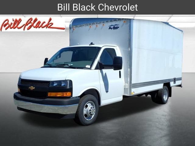 2026 Chevrolet Express Cutaway Base
