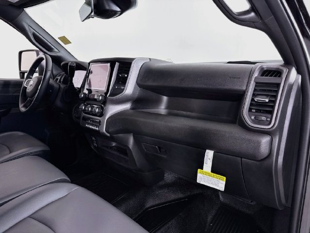 2025 RAM 3500 Chassis Tradesman - Photo 24