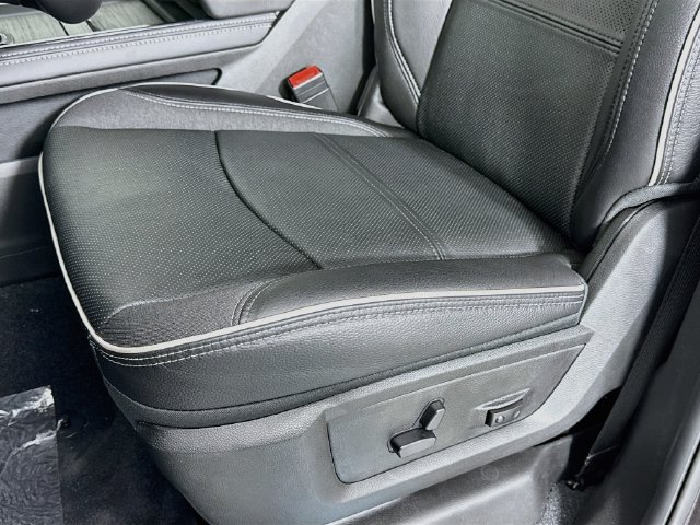 2026 RAM 3500 Limited - Photo 20