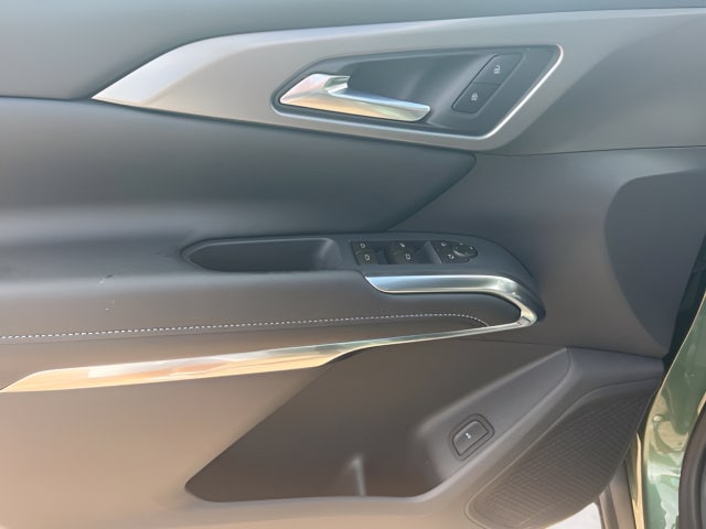 2027 Chevrolet Traverse LT - Photo 13