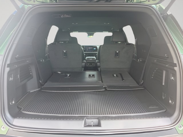 2027 Chevrolet Traverse LT - Photo 8