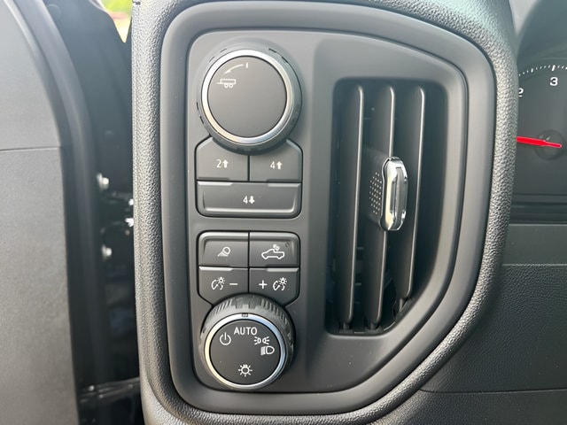 2026 Chevrolet Silverado 2500 HD Custom - Photo 21