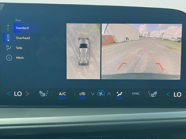 2027 Chevrolet Traverse LT - Photo 26
