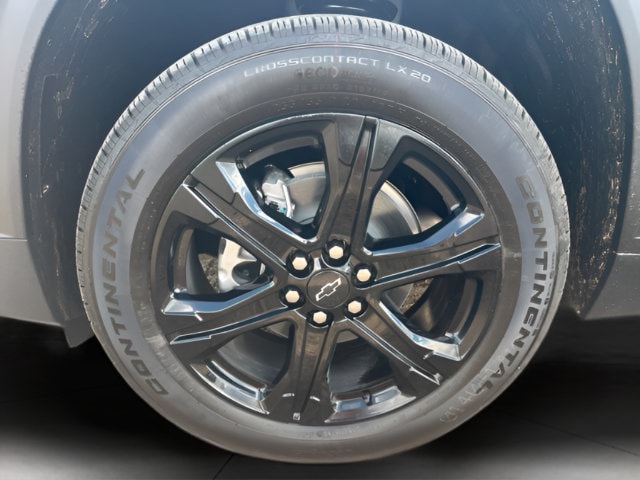 2027 Chevrolet Traverse LT - Photo 11
