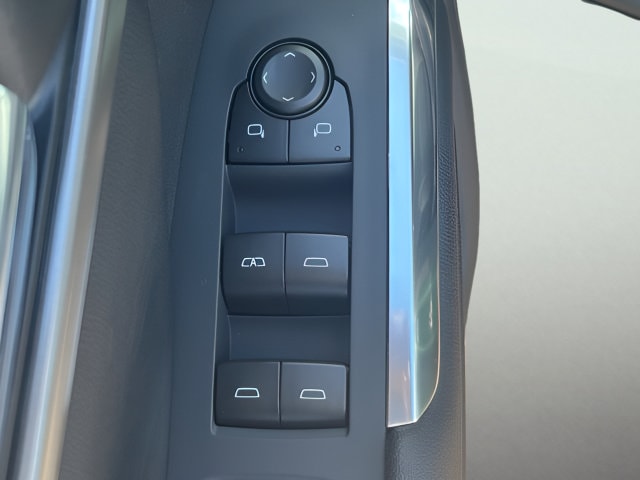 2027 Chevrolet Traverse LT - Photo 14