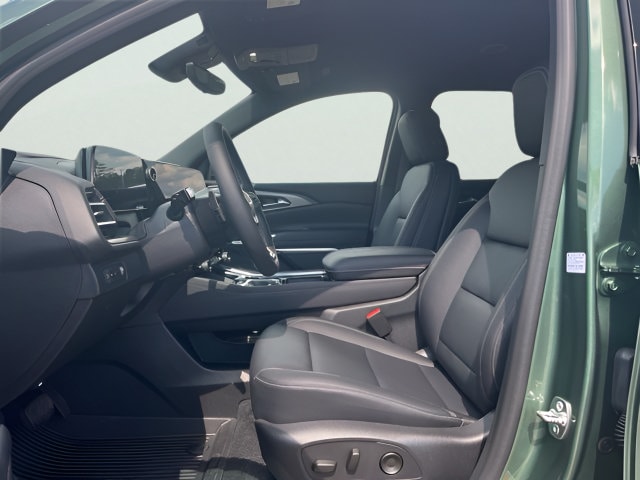 2027 Chevrolet Traverse LT - Photo 15