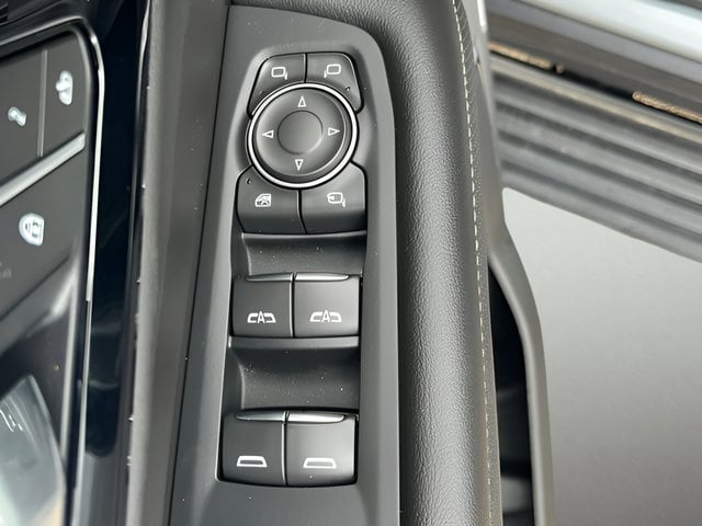 2026 Chevrolet Suburban Premier - Photo 15
