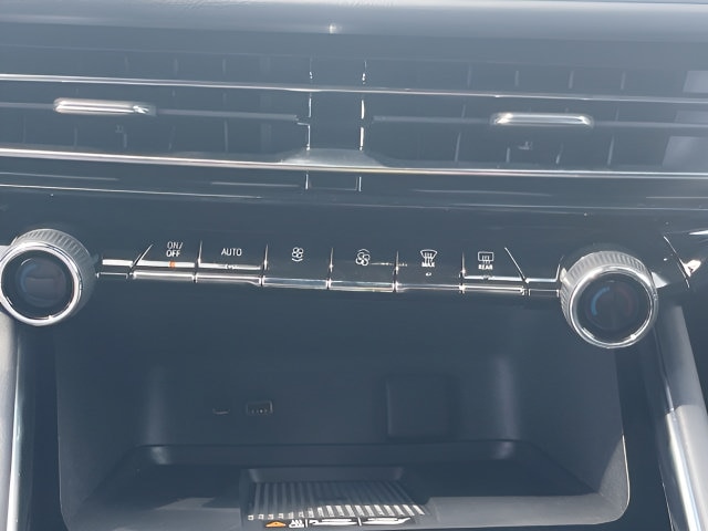 2027 Chevrolet Traverse LT - Photo 27