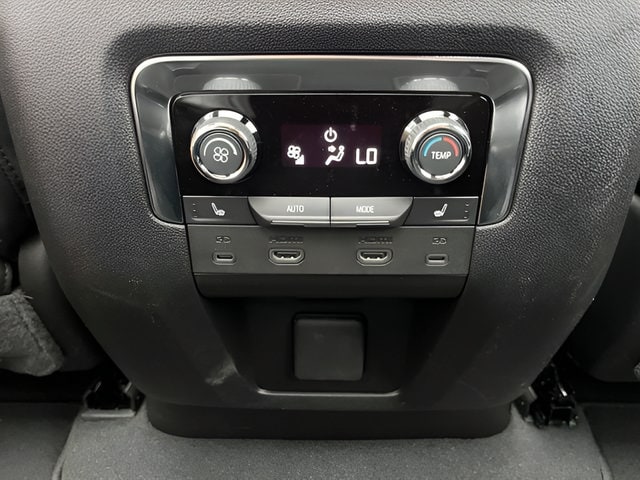 2026 Chevrolet Suburban Premier - Photo 33
