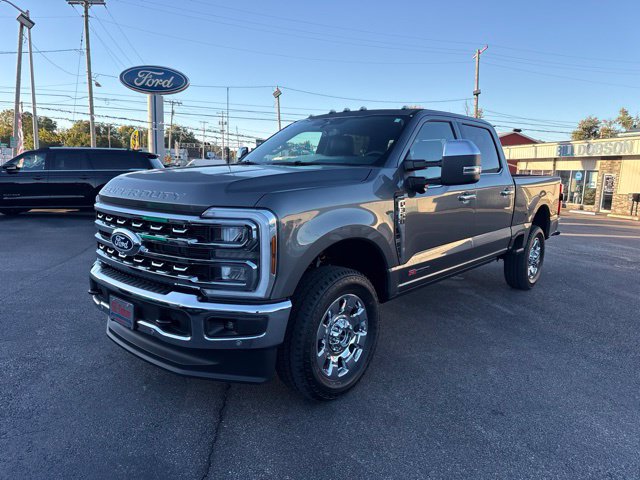 New 2027 Ford Super Duty F-350® Lariat® TRUCK