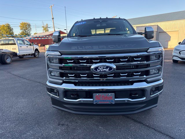 New 2027 Ford Super Duty F-350® Lariat® TRUCK