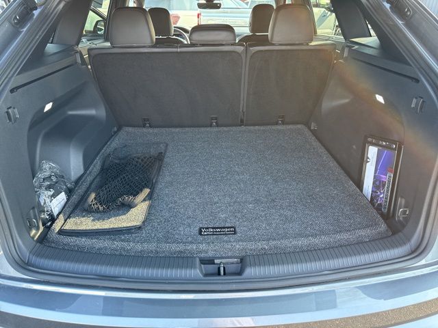 2024 Volkswagen Atlas Cross Sport SE w/Tech - Photo 28