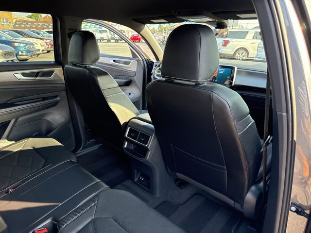 2024 Volkswagen Atlas Cross Sport SE w/Tech - Photo 31