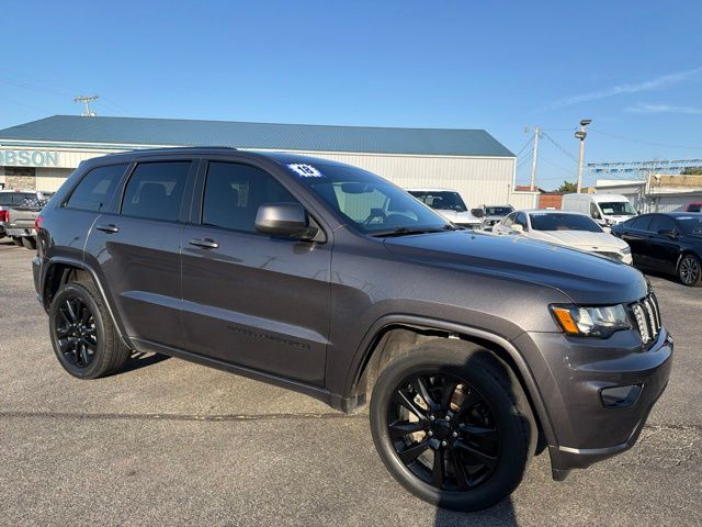 Used 2018 Jeep Grand Cherokee Laredo SUV