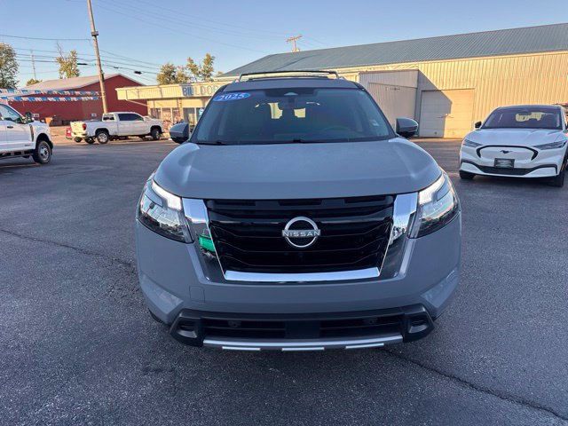 Used 2025 Nissan Pathfinder Platinum SUV