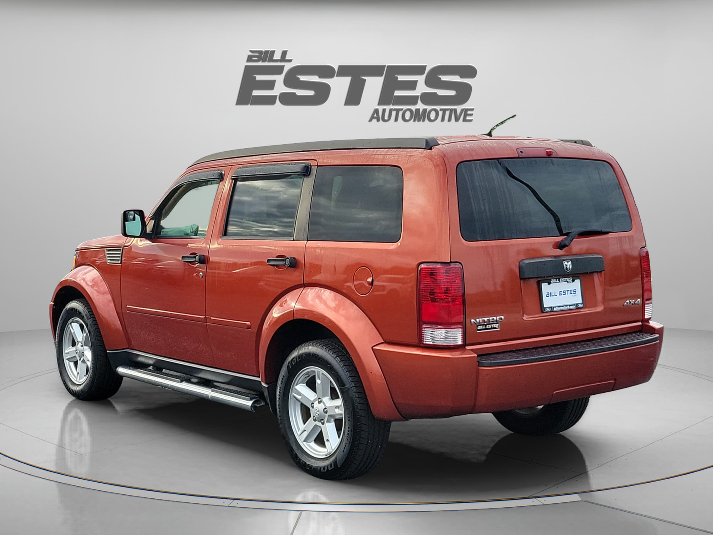 Used 2008 Dodge Nitro SXT with VIN 1D8GU28K78W138679 for sale in Brownsburg, IN