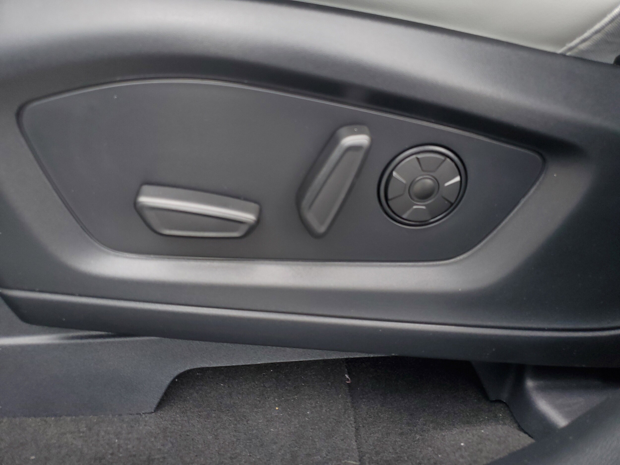 2026 Ford Explorer Platinum - Photo 13