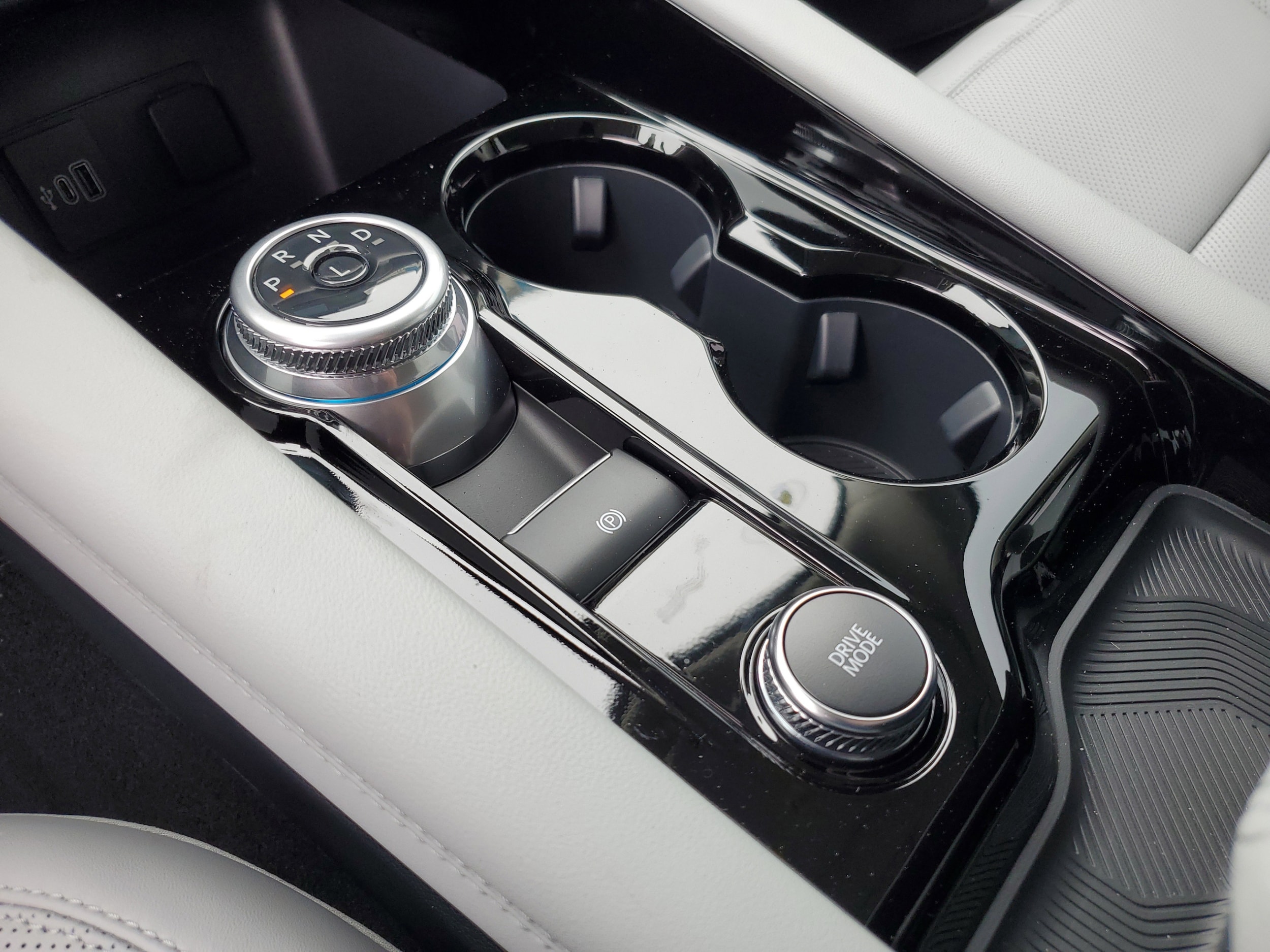 2026 Ford Explorer Platinum - Photo 20