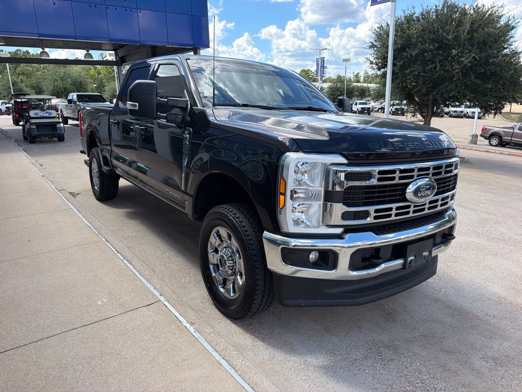 Used 2024 Ford F-250SD XLT Truck