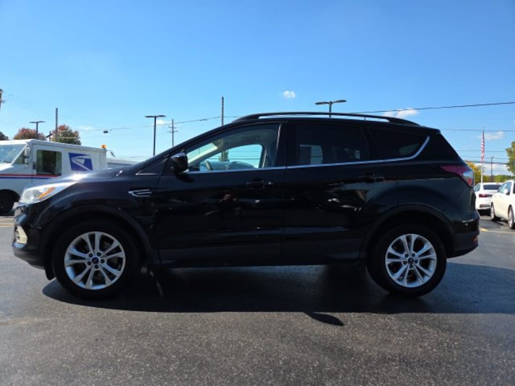Used 2017 Ford Escape SE SUV