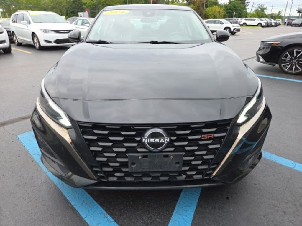 Used 2024 Nissan Altima 2.5 SR Sedan