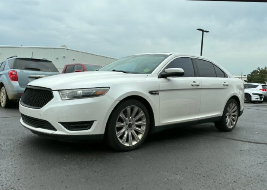Used 2015 Ford Taurus SEL Sedan