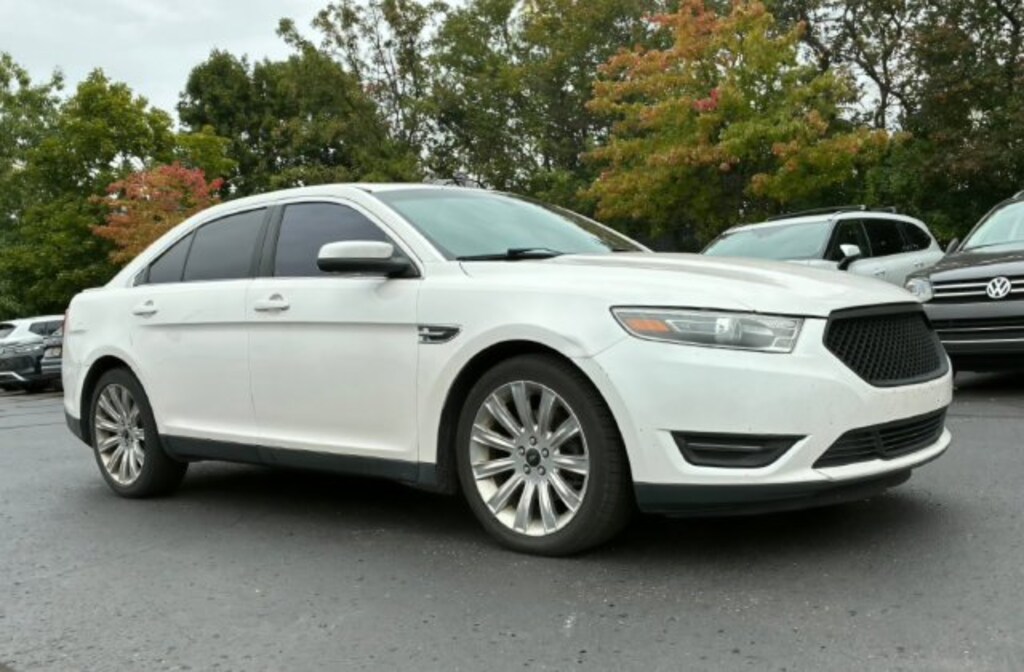Used 2015 Ford Taurus SEL Sedan