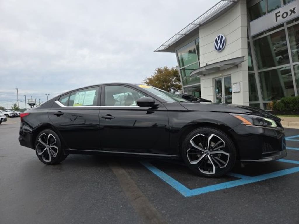 Used 2024 Nissan Altima 2.5 SR Sedan