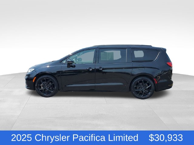 Used 2025 Chrysler Pacifica Limited Minivan/Van