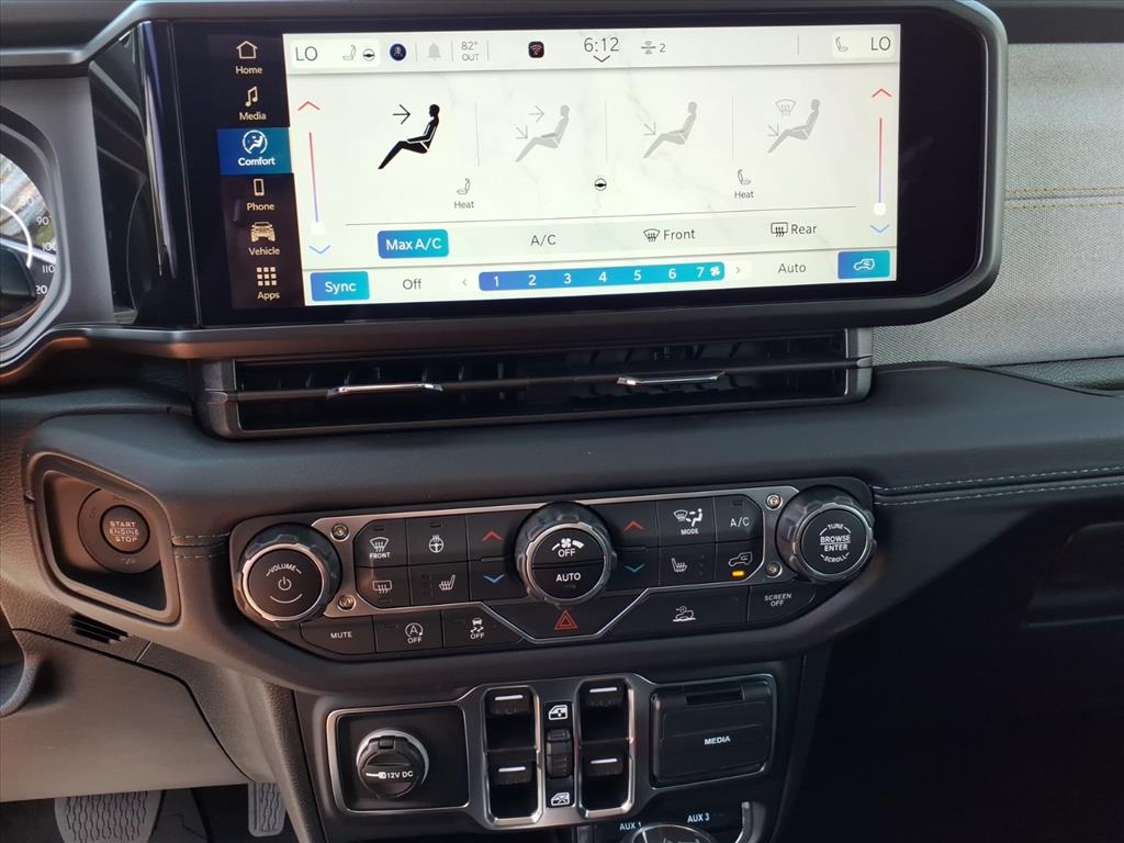 2025 Jeep Wrangler 4-Door Sahara - Photo 26