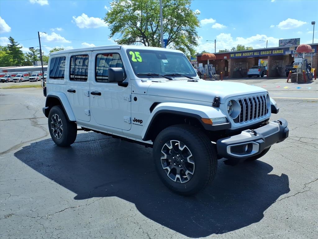 2025 Jeep Wrangler 4-Door Sahara - Photo 12
