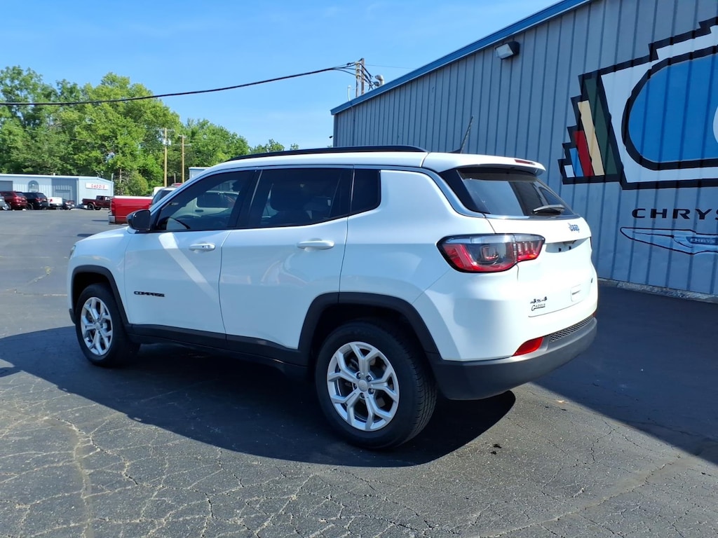 Used 2024 Jeep Compass Latitude SUV