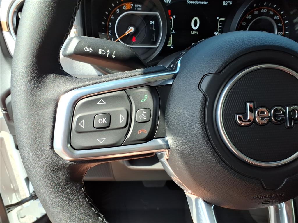 2025 Jeep Wrangler 4-Door Sahara - Photo 24