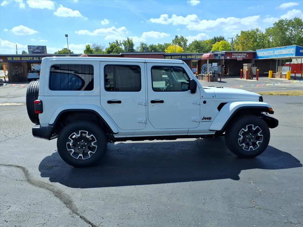 2025 Jeep Wrangler 4-Door Sahara - Photo 11