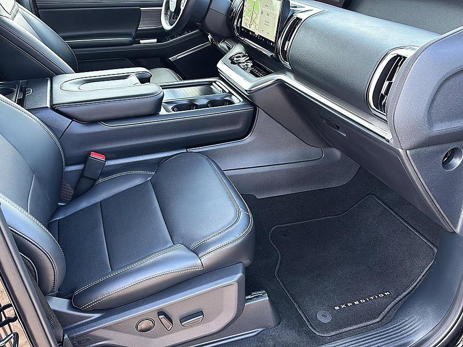 2026 Ford Expedition Platinum - Photo 14