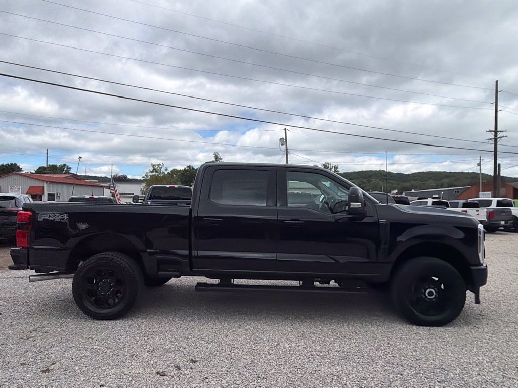 New 2027 Ford F-250SD Lariat Truck