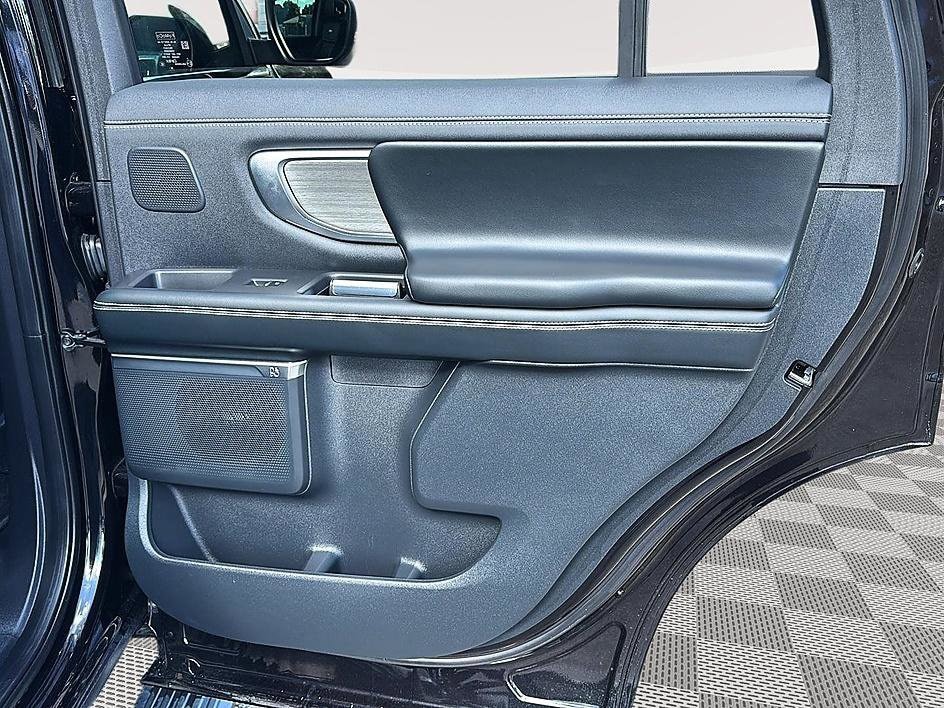 2026 Ford Expedition Platinum - Photo 15