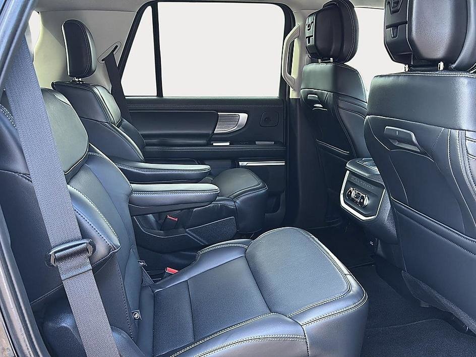 2026 Ford Expedition Platinum - Photo 16
