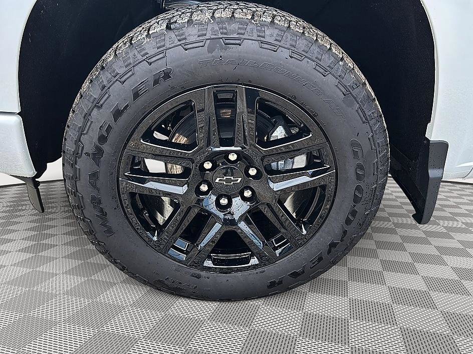 2026 Chevrolet Silverado 1500 Custom - Photo 13