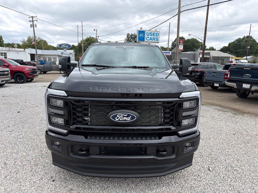 New 2027 Ford F-250SD Lariat Truck