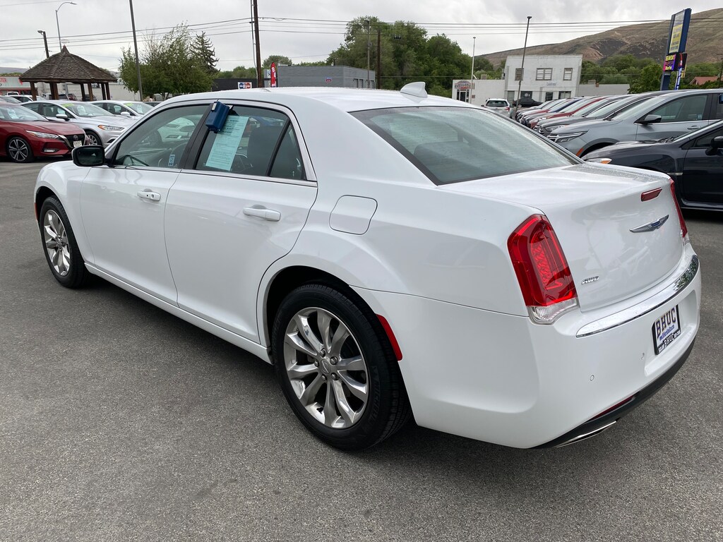 Used 2021 Chrysler 300 Touring L AWD Sedan