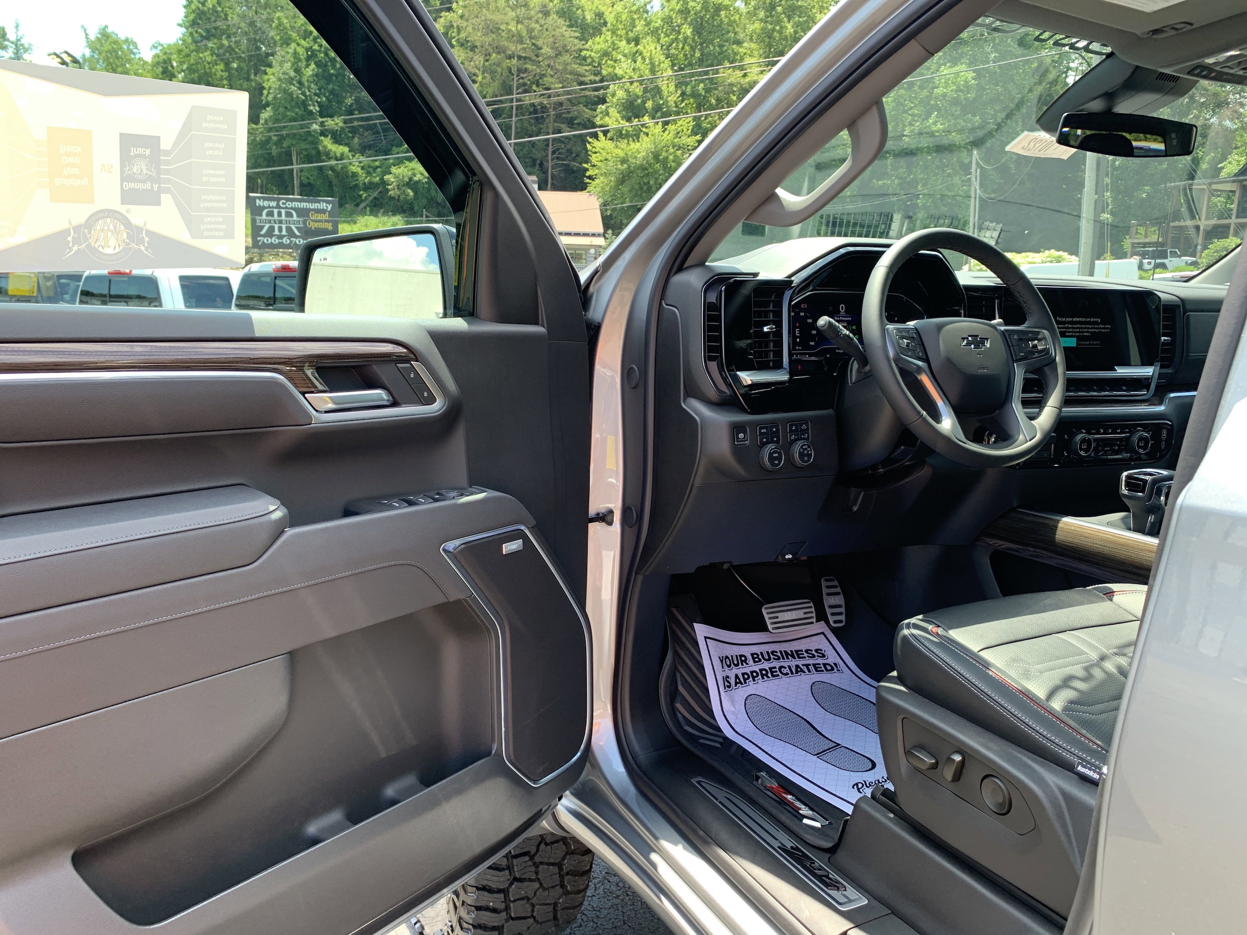 2025 Chevrolet Silverado 1500 RST - Photo 10