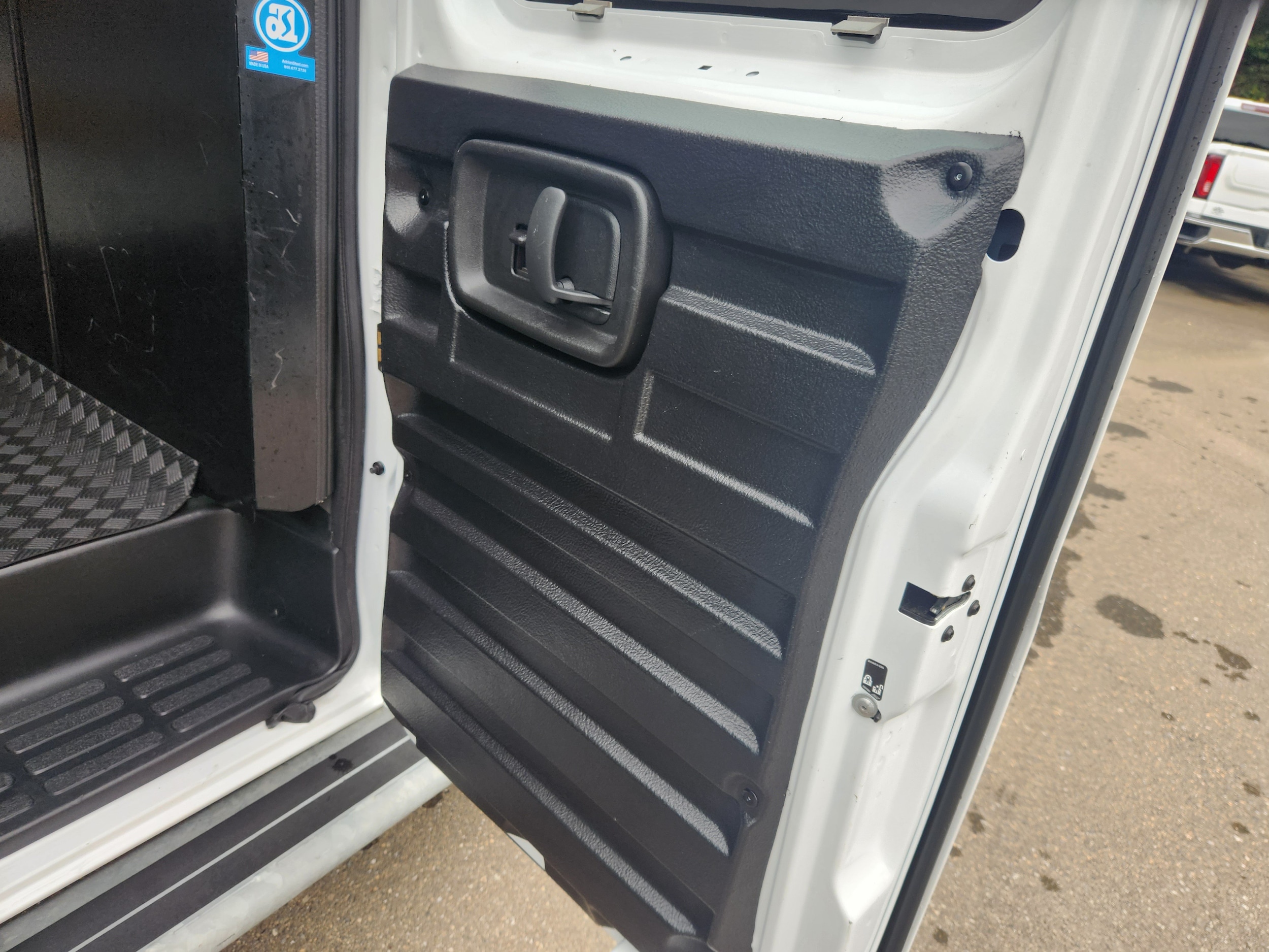 2025 GMC Savana Cargo Work Van - Photo 36