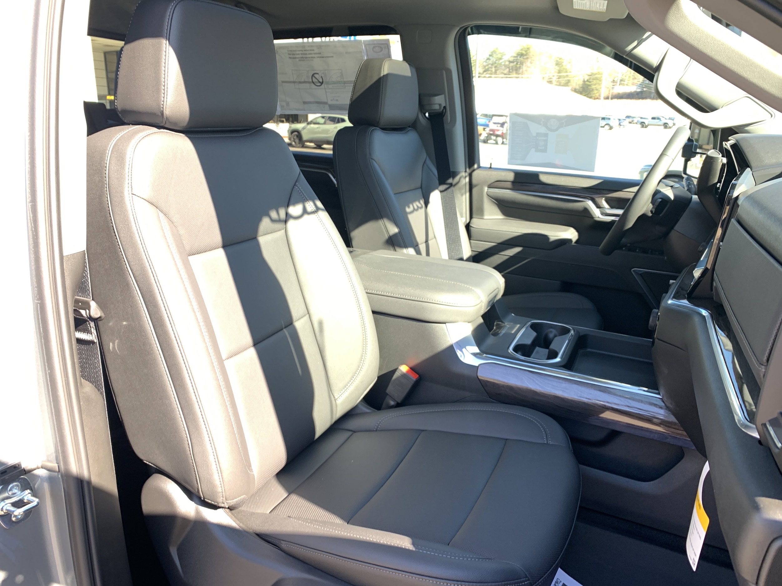 2025 Chevrolet Silverado 2500 HD LTZ - Photo 28