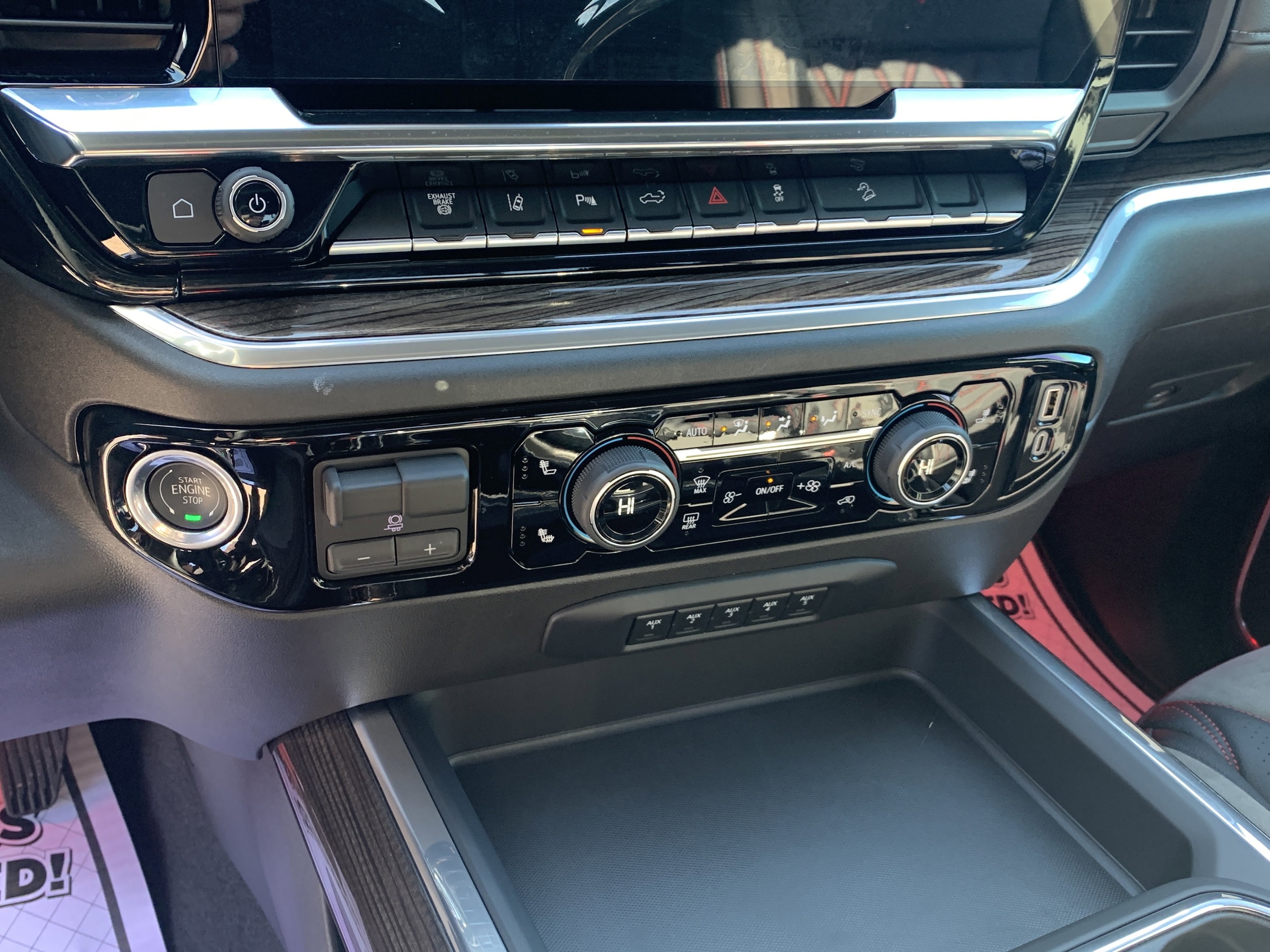 2025 Chevrolet Silverado 2500 HD LT - Photo 18