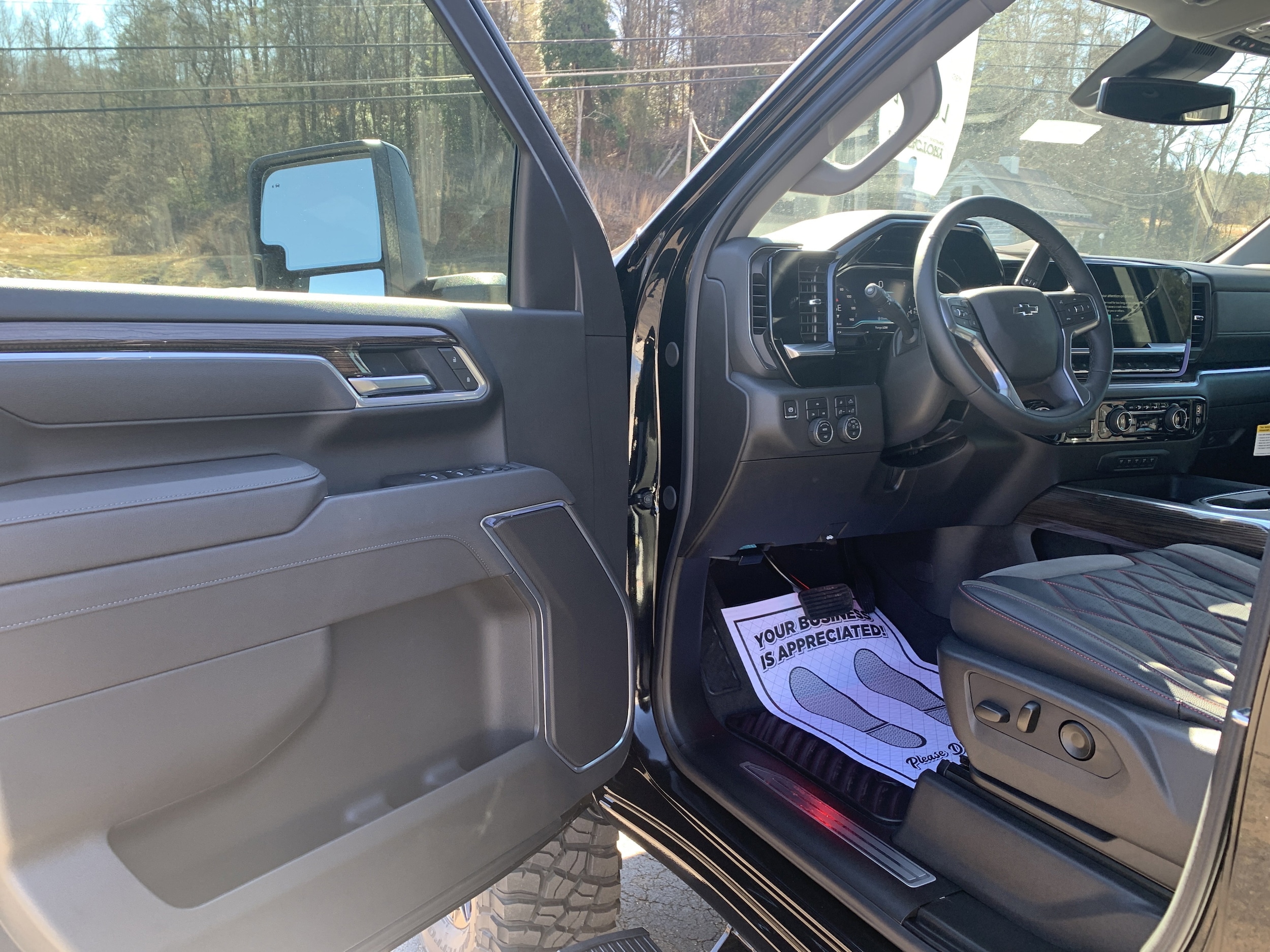 2025 Chevrolet Silverado 2500 HD LT - Photo 9