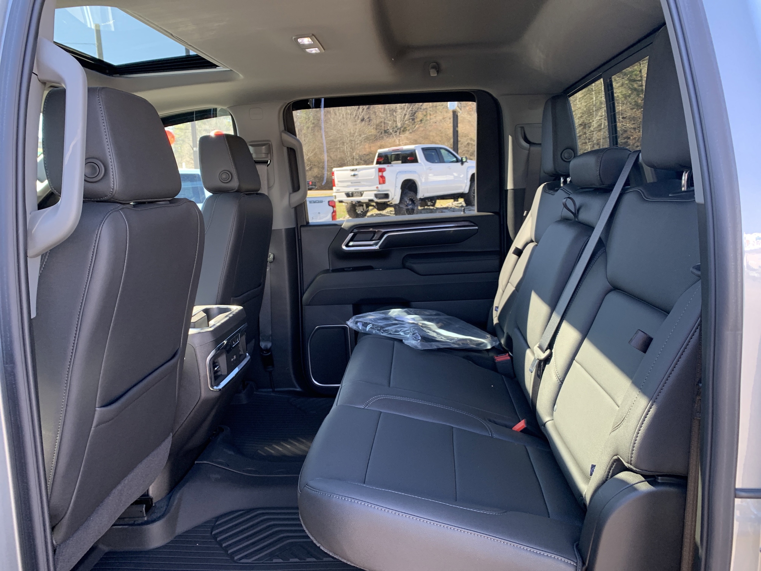 2025 Chevrolet Silverado 2500 HD LTZ - Photo 22