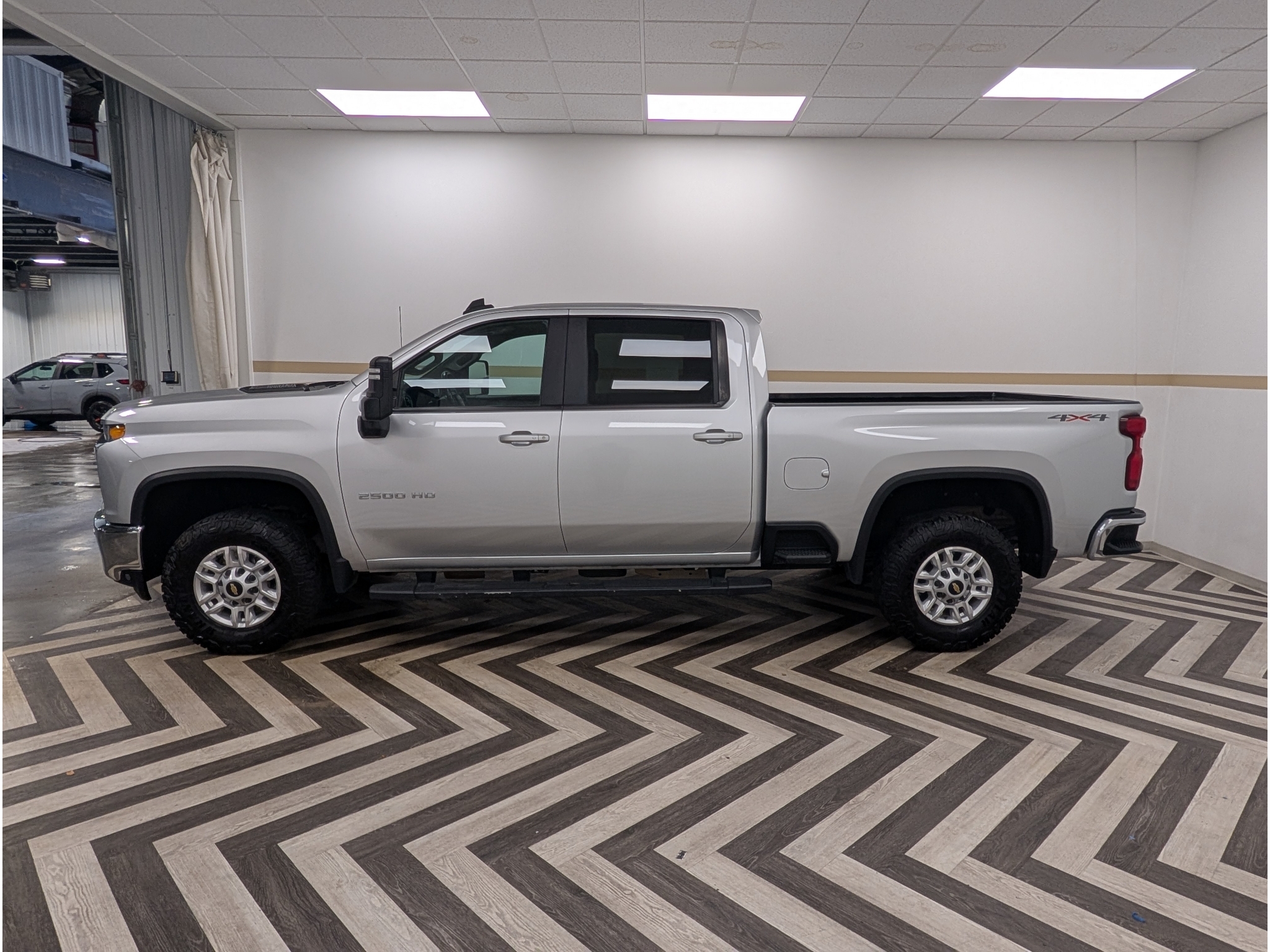 Used 2020 Chevrolet Silverado LT Crew Cab